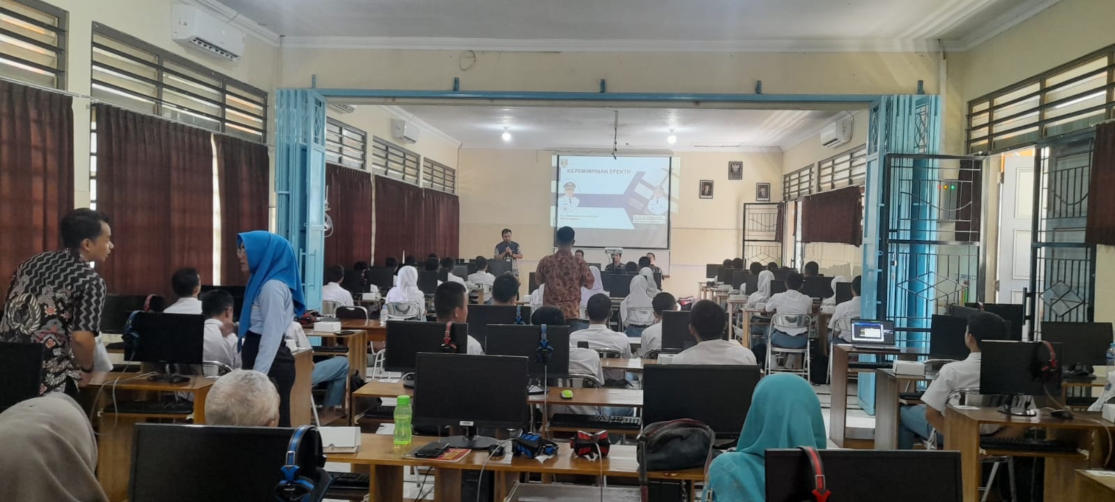 pelatihan kewirausahaan pemuda di SMKN 1 kota magelang