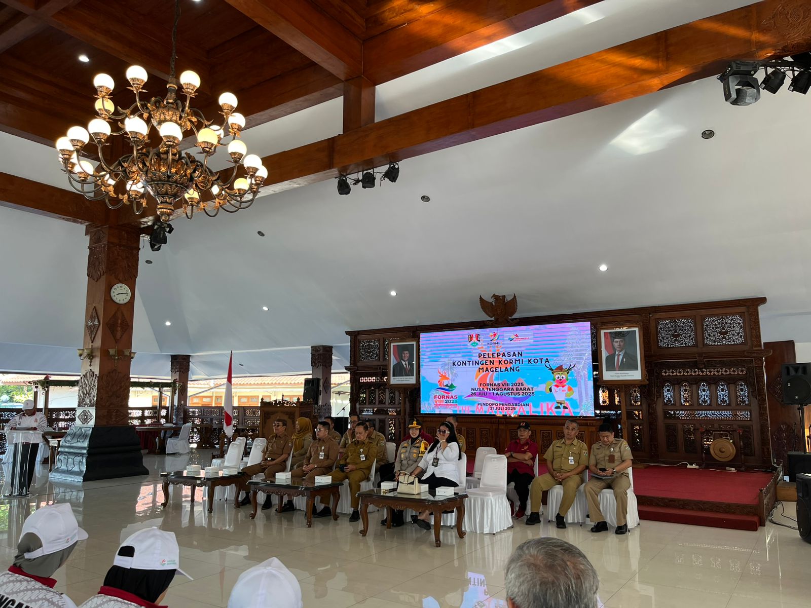 Pelepasan Kontingen Kormi Kota Magelang ke Fornas VIII 2025 di Nusa Tenggara Barat